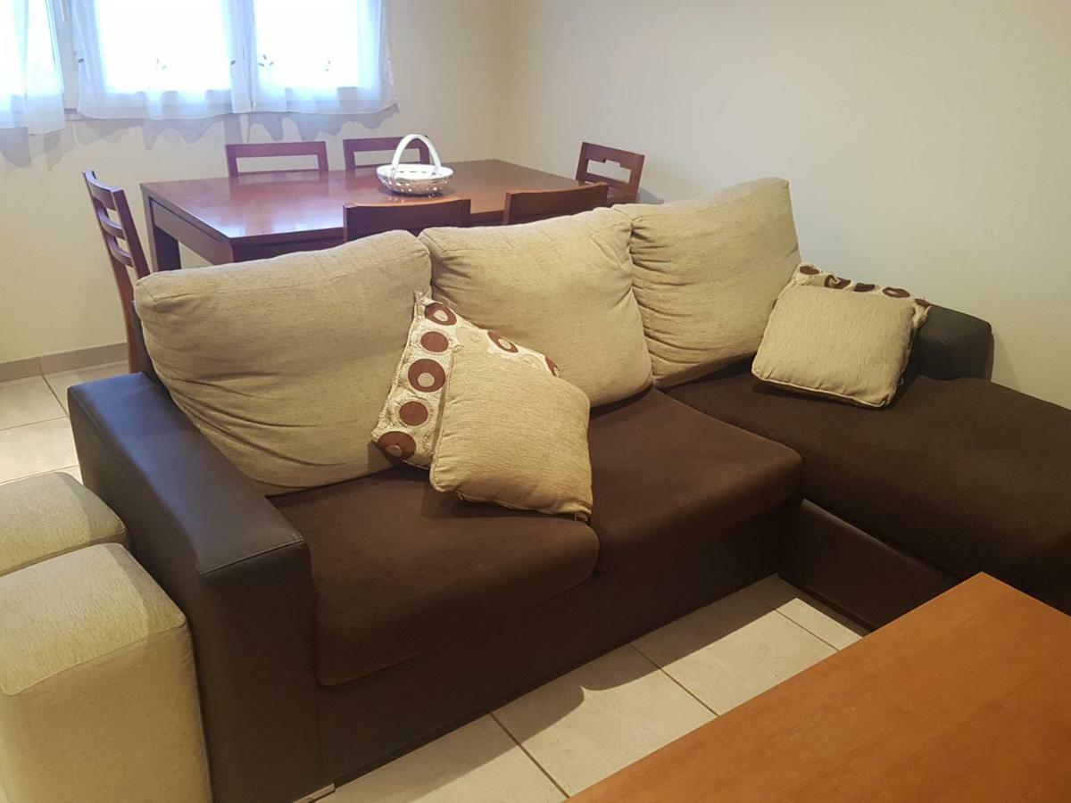 Apartamento En Zona Costera, Muy Cerquita De La Playa Apartment Pobra Do Caraminal Luaran gambar